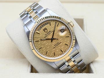 Tudor Prince Date Day Ref. 76213 Year 2009 (Box & Papers), Handtassen en Accessoires, Horloges | Heren, Ophalen of Verzenden, Zo goed als nieuw