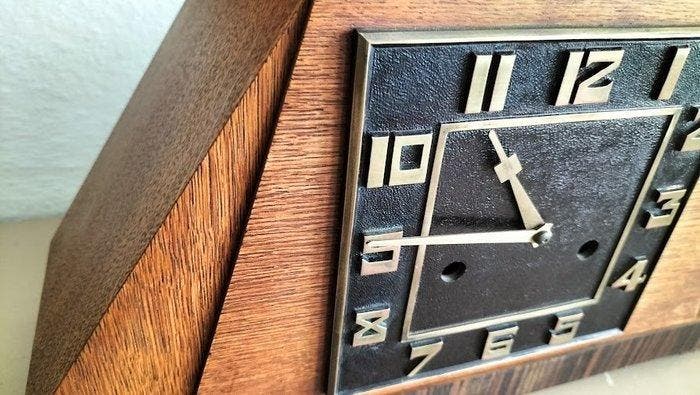 Horloge de l’école d’Amsterdam - Art déco chêne-coromandel -, Antiek en Kunst, Antiek | Klokken