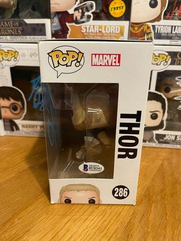 Funko - Funko Pop - Avengers Infinity War #286 Thor, signed