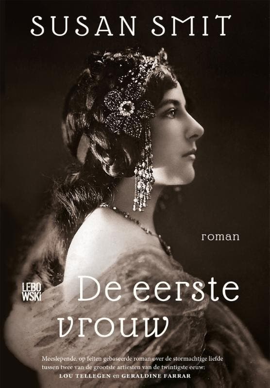 De eerste vrouw 9789048832170 Susan Smit, Boeken, Romans, Zo goed als nieuw, Verzenden