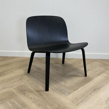 Muuto Visu loungestoel / fauteuil houten van Mika Tolvanen,, Huis en Inrichting, Nieuw, Zwart, Hout, Eén