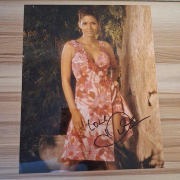 James Bond 007: Die Another Day - Halle Berry as Giacinta, Nieuw