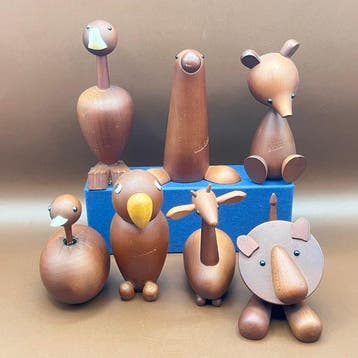 Senshukai  - Meuble-jouet 7 Vintage wooden animals Royal