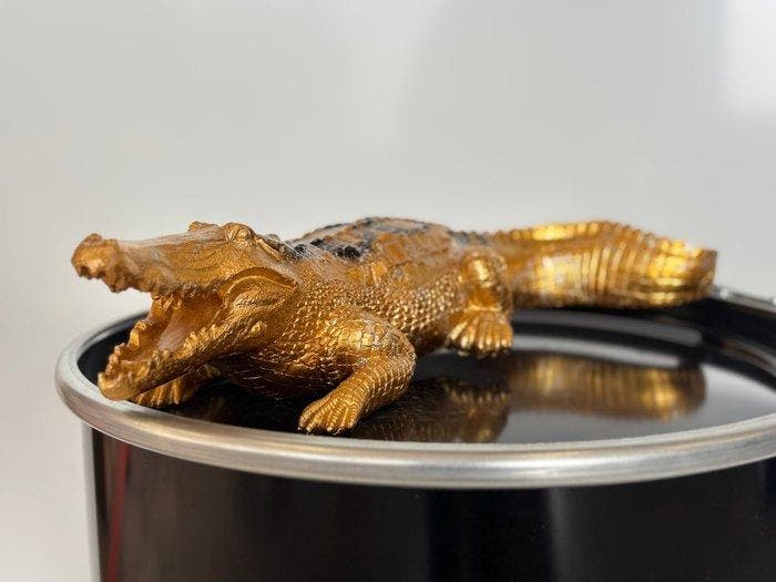 Rob VanMore - VANMORE Gold Crocodile Gucci, Antiquités & Art, Art | Objets design