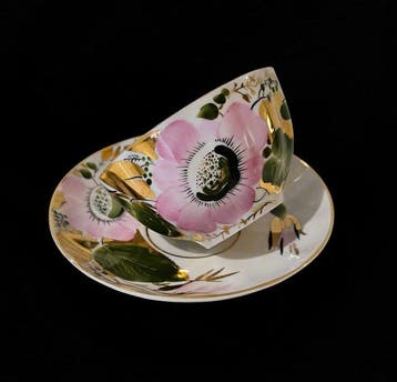 Lomonosov Imperial Porcelain Factory - Larissa Grigorieva -