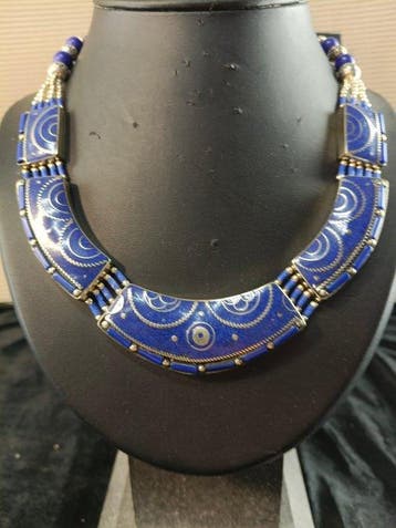 Metallo wit metaal en lapis lazuli. - Halsketting -