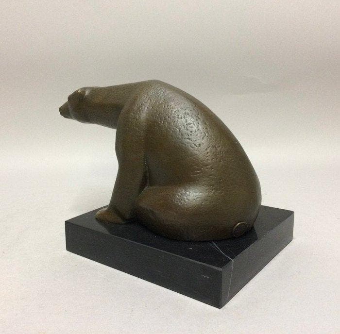 Sculpture, Ijsbeer in Art Deco stijl - gesigneerd Milo - 17, Antiek en Kunst, Curiosa en Brocante