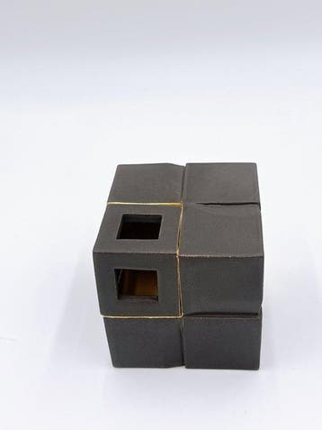 Kiyomizu Rokubei VIII – Zwart glazuur Geometrische Vaas –