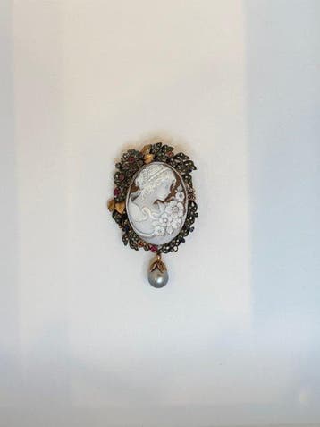 Broche - 12 carats Or jaune - 22.50ct. tw.