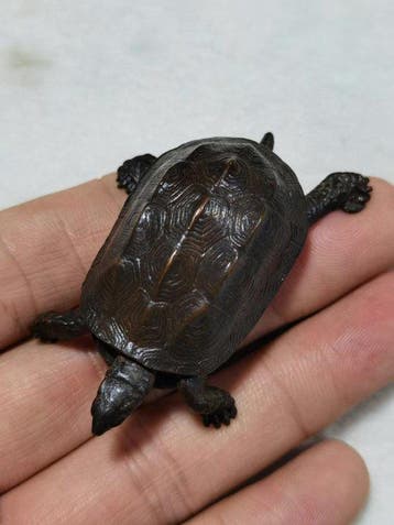 Annosuke Turtle-shaped Copper Incense Box - Snijwerk Koper -