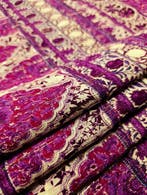 B401 - 930 x 125 cm - Chiffon plissé in seta - Textiel - 930
