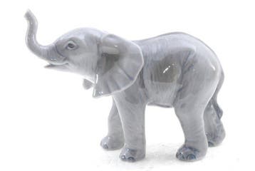 Royal Copenhagen - Beeldje - Elephant No,549 - Porselein