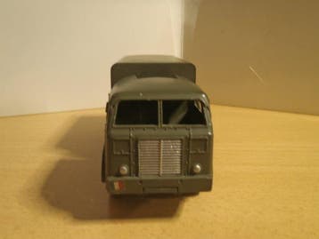 Dinky Toys 1:43 - Modelauto (2) - Véhicules militaires, Nieuw