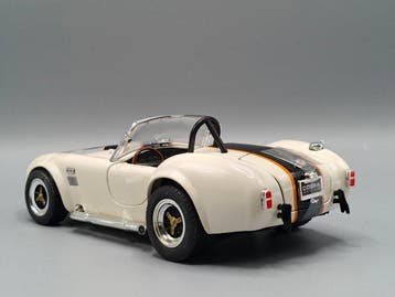 Lucky DieCast 1:18 - Voiture miniature - 1964 Shelby Cobra