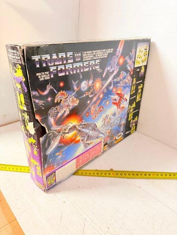 Hasbro/Takara licensed by GIG (Italy) - Speelgoed robot -