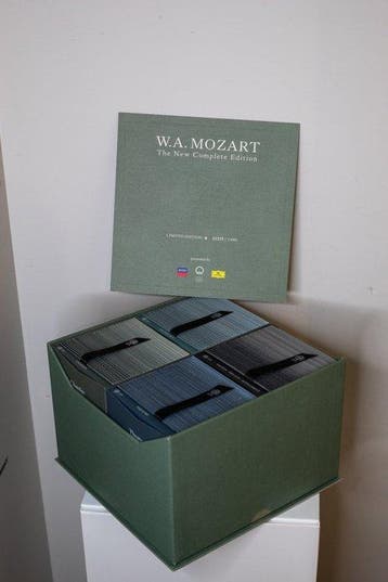 W.A. Mozart - Mozart 225: The New Complete Edition - Limited, Cd's en Dvd's, Nieuw in verpakking
