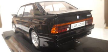 1:18 - Voiture miniature - ALFA ROMEO - 75 Turbo Évolution