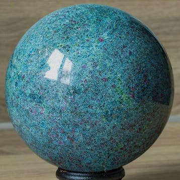 Ruby in Kyanite Qaulity sphere Kristal - Hoogte: 10.5 cm -