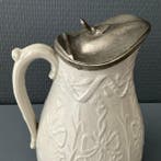 Beech & Hancock - Kan - Aardewerk - In reliëf