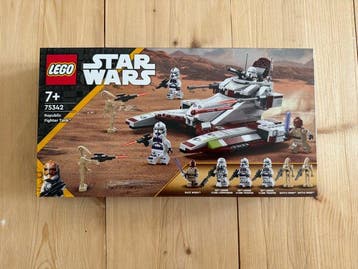 Lego Set - 75342 - Star Wars - Republic Fighter Tank -