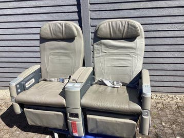 Business class A-320 seat - 1980-1990