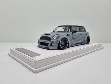 Ivy Merit 1:18 - Modelauto - Bmw Mini Cooper LBWK - Limited