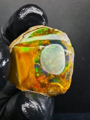 63cts Crystal Opal Specimen Ruw- 12 g