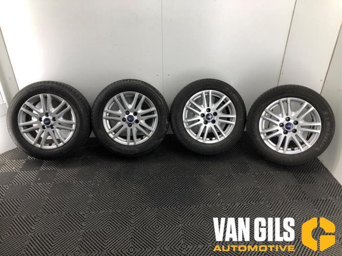 Sportvelgenset + banden Ford Focus O327535, Autos : Pièces & Accessoires, Suspension & Châssis