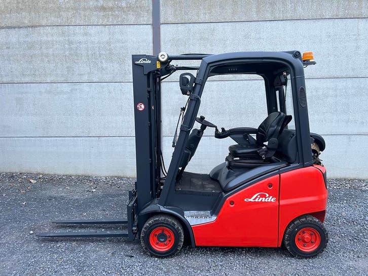 Linde H16T chariot élévateur 1,6 tonne gaz triplex, Zakelijke goederen, Machines en Bouw | Heftrucks en Intern transport, Heftruck