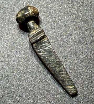 Oud-Romeins Brons Oud-Romaans bronzen embleemachtig amulet