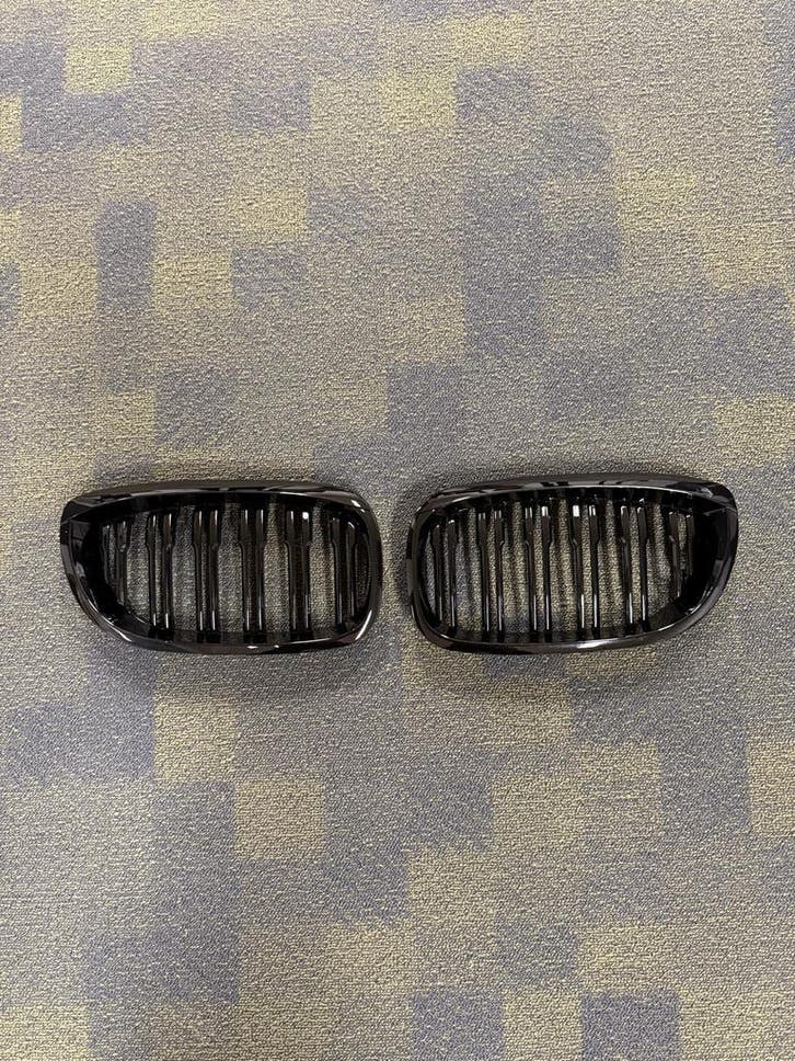 BMW E46 grillen dubbelspijls glanzend zwart – Coupé/Cabrio, Autos : Pièces & Accessoires, Carrosserie & Tôlerie