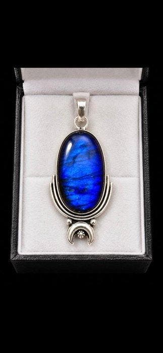 Pendentif en labradorite bleue rare traitée - Monté en