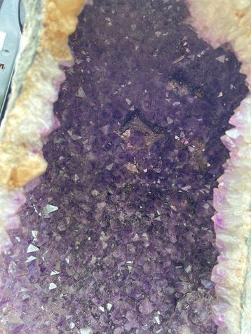 amethist Geode- 220 kg - (1)
