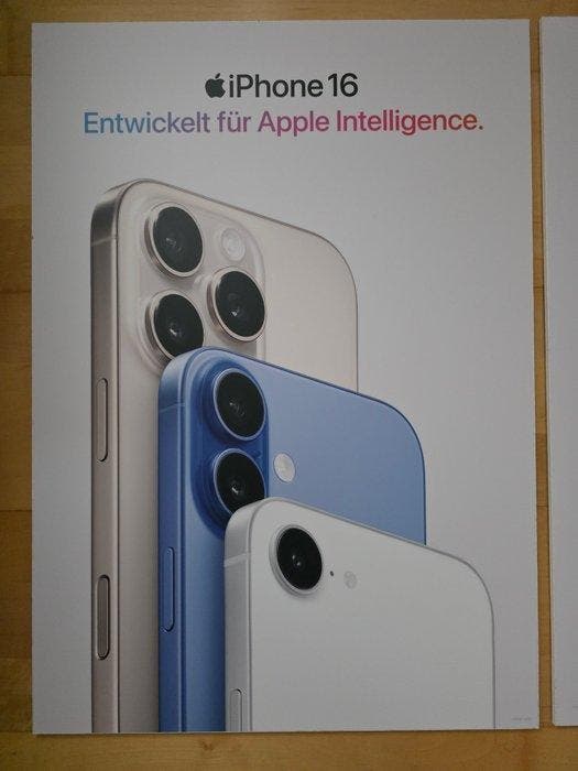Officiële Apple-retail displayborden: 2x iPhone 16 & Apple, Games en Spelcomputers, Spelcomputers | Overige Accessoires