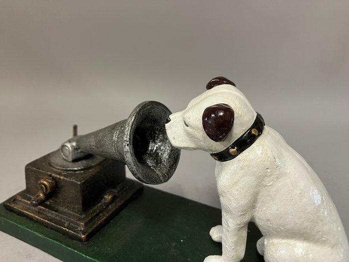 Beeldje, Nipper voor gramofoon - 12 cm - Gietijzeren His, Antiek en Kunst, Curiosa en Brocante