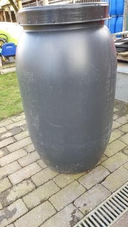 Grijze tonnen,vaten van 200 L met draaideksel ( IN PROMOTIE, Tuin en Terras, Regentonnen, Ophalen