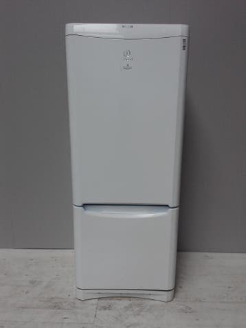 Indesit Baan10 Koelvriescombi 150cm, Elektronische apparatuur, Ophalen of Verzenden, Nieuw
