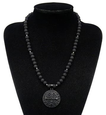 Ketting met Sint-Benedictusmedaille – Exorcisme van het