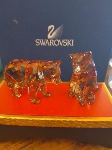 Swarovski - Beeldje - Arcadia beren jongen - Kristal
