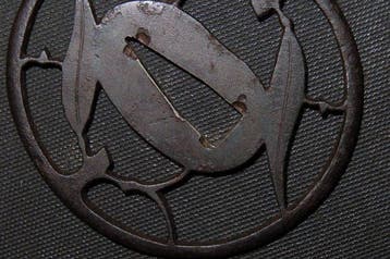 gesmeed ijzer - C6-262 Leaf Sukashi Tsuba - Japan - Edo, Antiek en Kunst