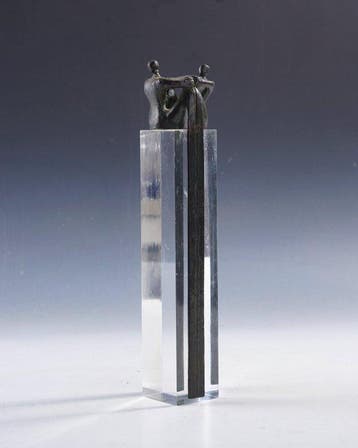 Corry Ammerlaan - sculptuur, Verbronsd figurenpaar op