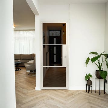 Stalen Binnendeur - 3 Vlaks - Wit - Rook glas - Met slot, Binnendeur
