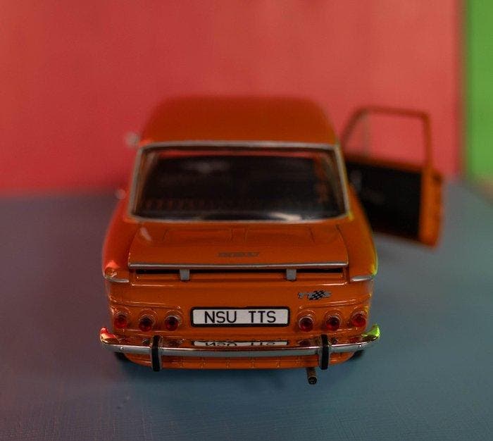 Revell 1:18 - Modelbouwdoos - NSU TTS, Hobby en Vrije tijd, Modelauto's | 1:5 tot 1:12