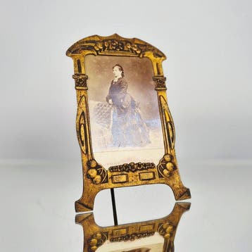 Cadre- cadres photo Art nouveau - alliage des métaux