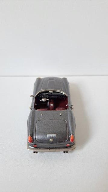 1:43 - Modelauto - Ferrari 250 GT California, Hobby & Loisirs créatifs