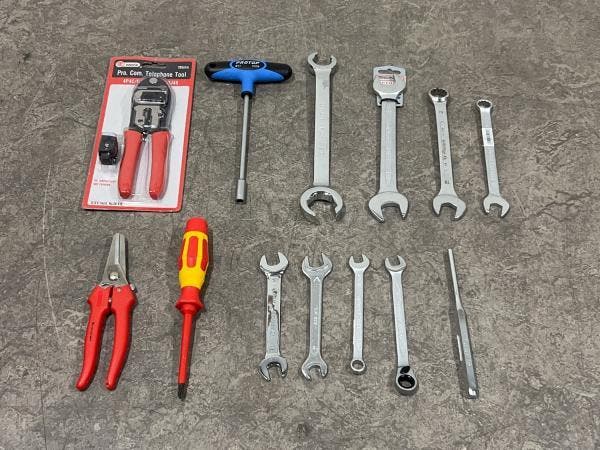 Veiling - Bevestiging set 13-delig, Bricolage & Construction, Outillage | Outillage à main