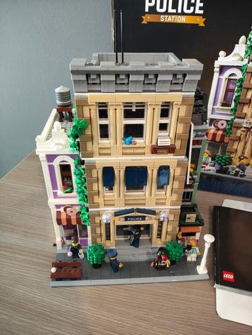 Lego Set - 10278 - Architecture - Police Station, Enfants & Bébés, Jouets | Duplo & Lego
