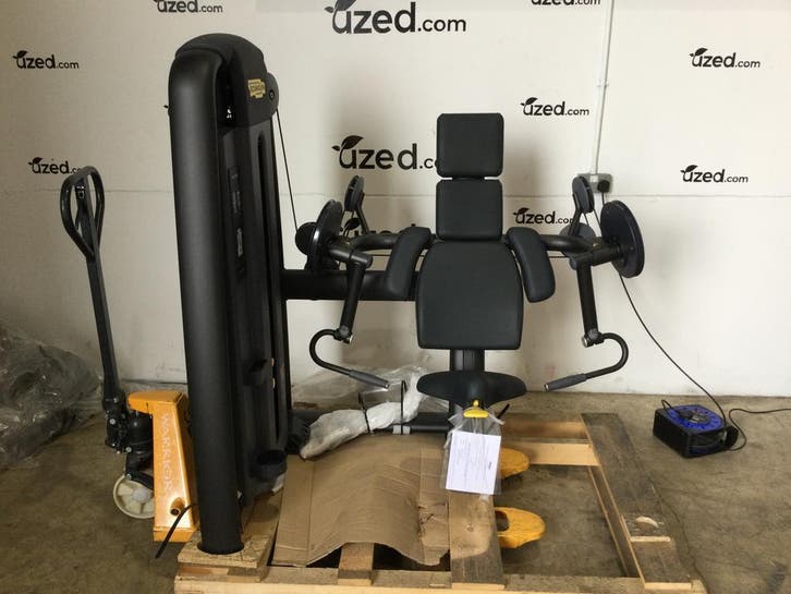 Technogym Selection 900 Arm Curl Unity, Sports & Fitness, Appareils de fitness, Enlèvement ou Envoi