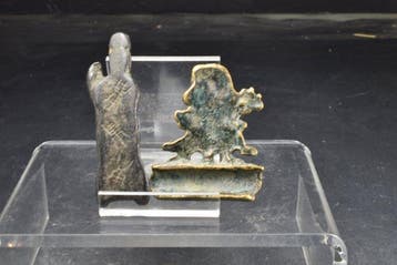 Boeddhistische objecten (2) - Brons - 1750-1800, 1850-1900 -