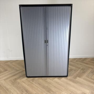 Gispen roldeurkast vv 4 legborden (hxbxd) 194x120x48 cm, Gebruikt